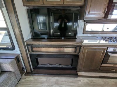 2019 Grand Design Solitude - Photo 22