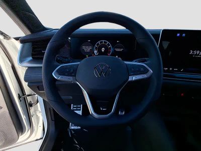 2026 Volkswagen Tiguan — photo 40 view