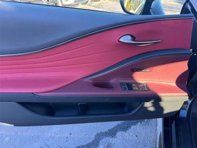 2022 Lexus LC - Photo 16