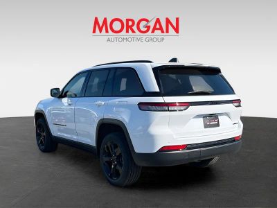 2025 Jeep Grand Cherokee — detail view