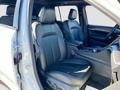 2025 Jeep Grand Cherokee — photo 28 view