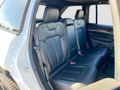 2025 Jeep Grand Cherokee — photo 27 view