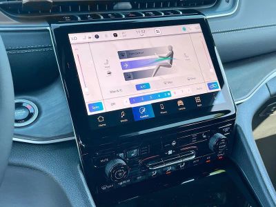 2025 Jeep Grand Cherokee — photo 16 view