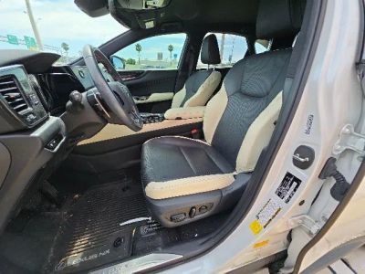 2023 Lexus NX — photo 13 view