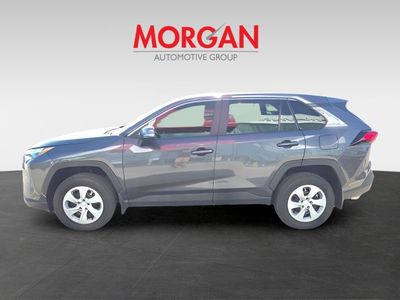 2025 Toyota RAV4 - Photo 7