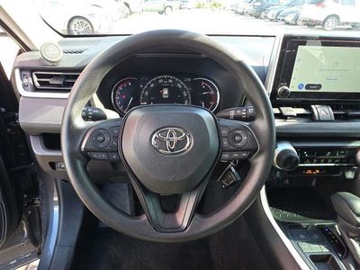2025 Toyota RAV4 - Photo 15