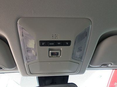 2025 Toyota RAV4 - Photo 20