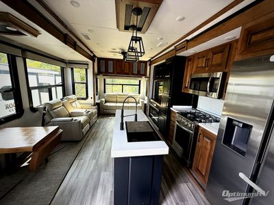 2022 Heartland Bighorn - Photo 4