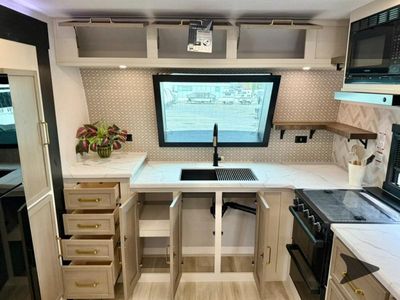 2026 Forest River RV Wildwood Heritage Glen LTZ — photo 22 view