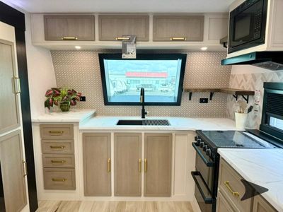 2026 Forest River RV Wildwood Heritage Glen LTZ — photo 20 view