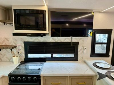 2026 Forest River RV Wildwood Heritage Glen LTZ — photo 27 view