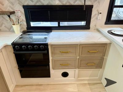 2026 Forest River RV Wildwood Heritage Glen LTZ — photo 29 view
