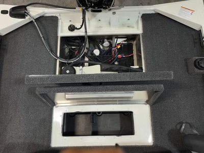 2024 Lowe Boats Legacy - Photo 6