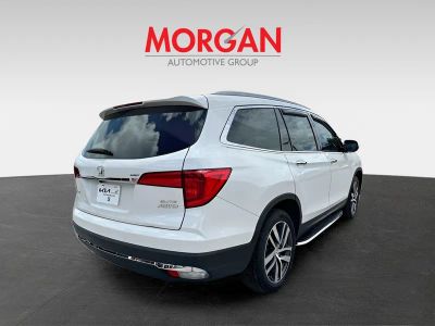 2018 Honda Pilot — photo 8 view
