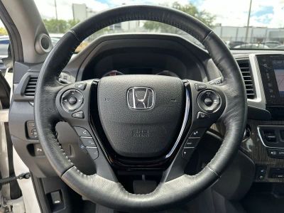 2018 Honda Pilot — photo 11 view
