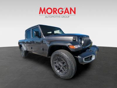 2026 Jeep Gladiator — side profile view