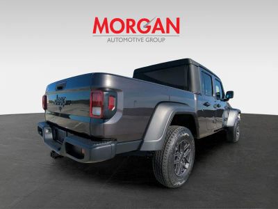 2026 Jeep Gladiator — detail view