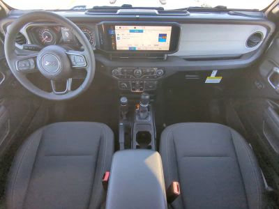 2026 Jeep Gladiator — photo 16 view