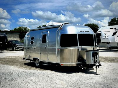 2022 Airstream Caravel - Photo 1