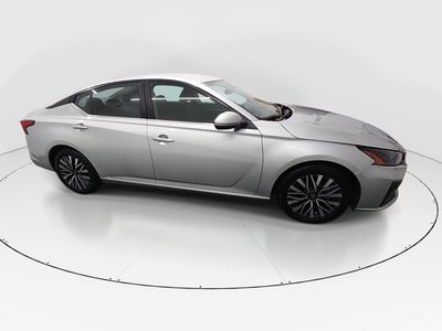 2023 Nissan Altima - Photo 8