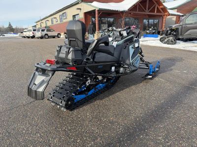 2026 Polaris 650 INDY Adventure 137 ES — interior view