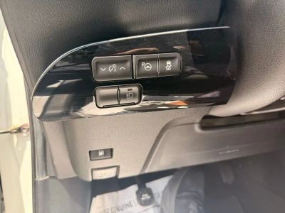 2019 Toyota Prius - Photo 19