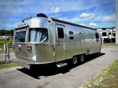 2022 Airstream Flying Cloud - Photo 2