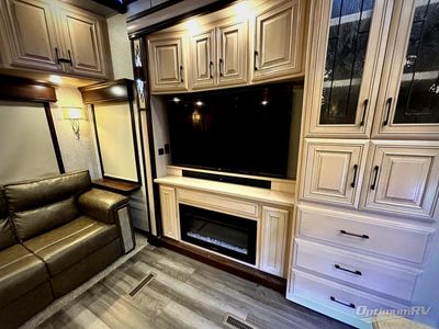 2019 DRV Mobile Suites - Photo 18