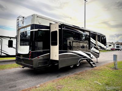2019 DRV Mobile Suites - Photo 2