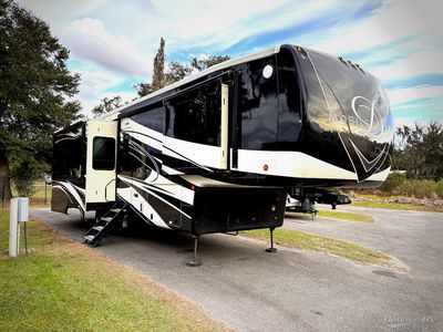 2019 DRV Mobile Suites - Photo 1