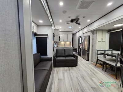 2025 Keystone RV Avalanche - Photo 9