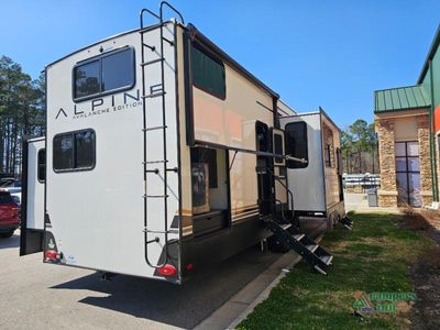 2025 Keystone RV Avalanche - Photo 2