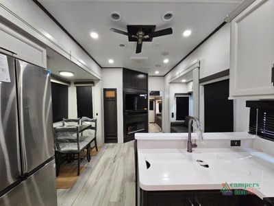 2025 Keystone RV Avalanche - Photo 8
