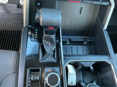 2024 Toyota Tundra 4WD — photo 12 view