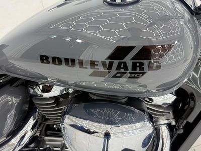2025 Suzuki Boulevard C50 - Photo 12
