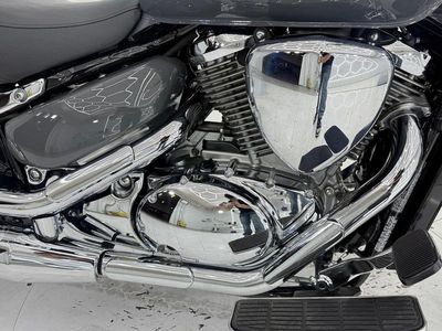 2025 Suzuki Boulevard C50 - Photo 13