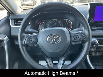 2023 Toyota RAV4 XLE - Photo 18