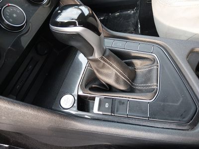 2022 Volkswagen Tiguan - Photo 22