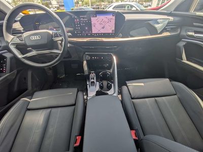 2025 Audi Q5 - Photo 11
