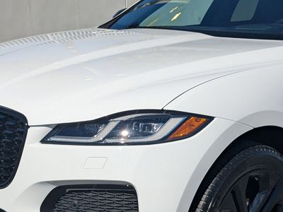 2026 Jaguar F-PACE — photo 9 view