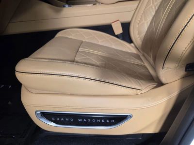 2025 Jeep Grand Wagoneer — photo 13 view