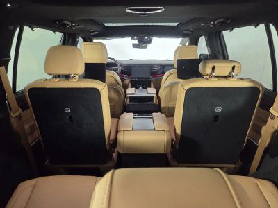 2025 Jeep Grand Wagoneer — photo 32 view