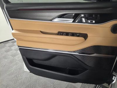 2025 Jeep Grand Wagoneer — photo 22 view