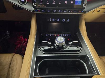 2025 Jeep Grand Wagoneer — photo 16 view