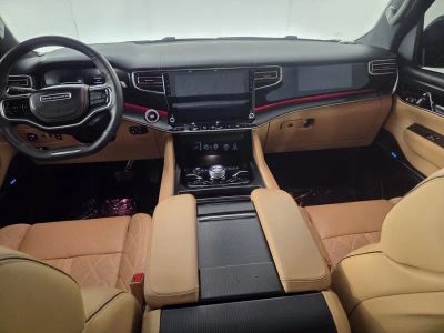 2025 Jeep Grand Wagoneer — photo 29 view