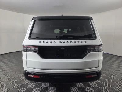 2025 Jeep Grand Wagoneer — photo 7 view