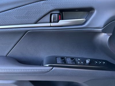 2026 Toyota Camry - Photo 12