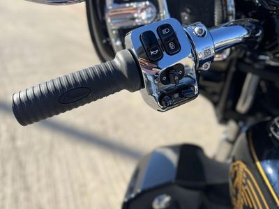 2025 Indian Motorcycle Roadmaster Elite Springfield Blue Candy - Photo 9