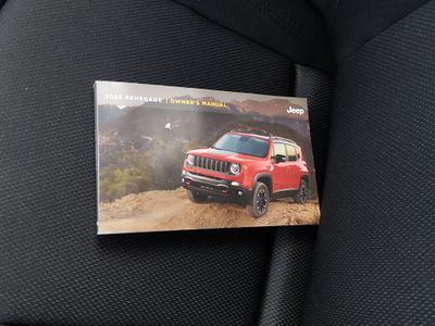 2023 Jeep Renegade - Photo 19
