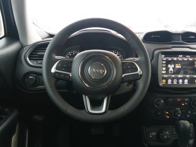 2023 Jeep Renegade - Photo 12